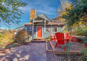Cozy 2 BR Chalet, Near Town, Hot Springs, Skiing